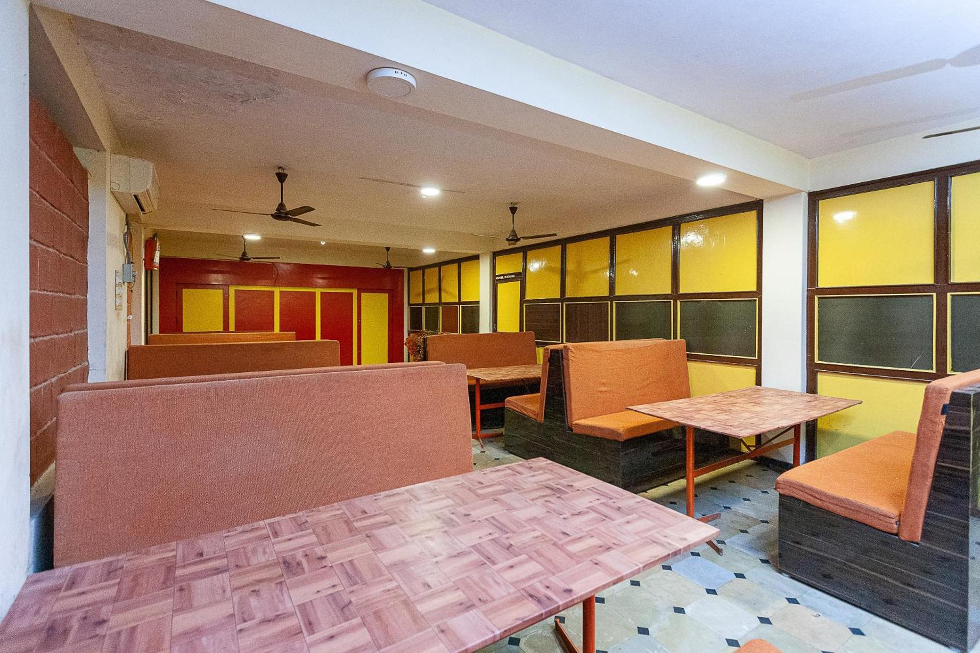 Collection O Ammayi Hotels & Resorts Tiruvannāmalai Exteriér fotografie
