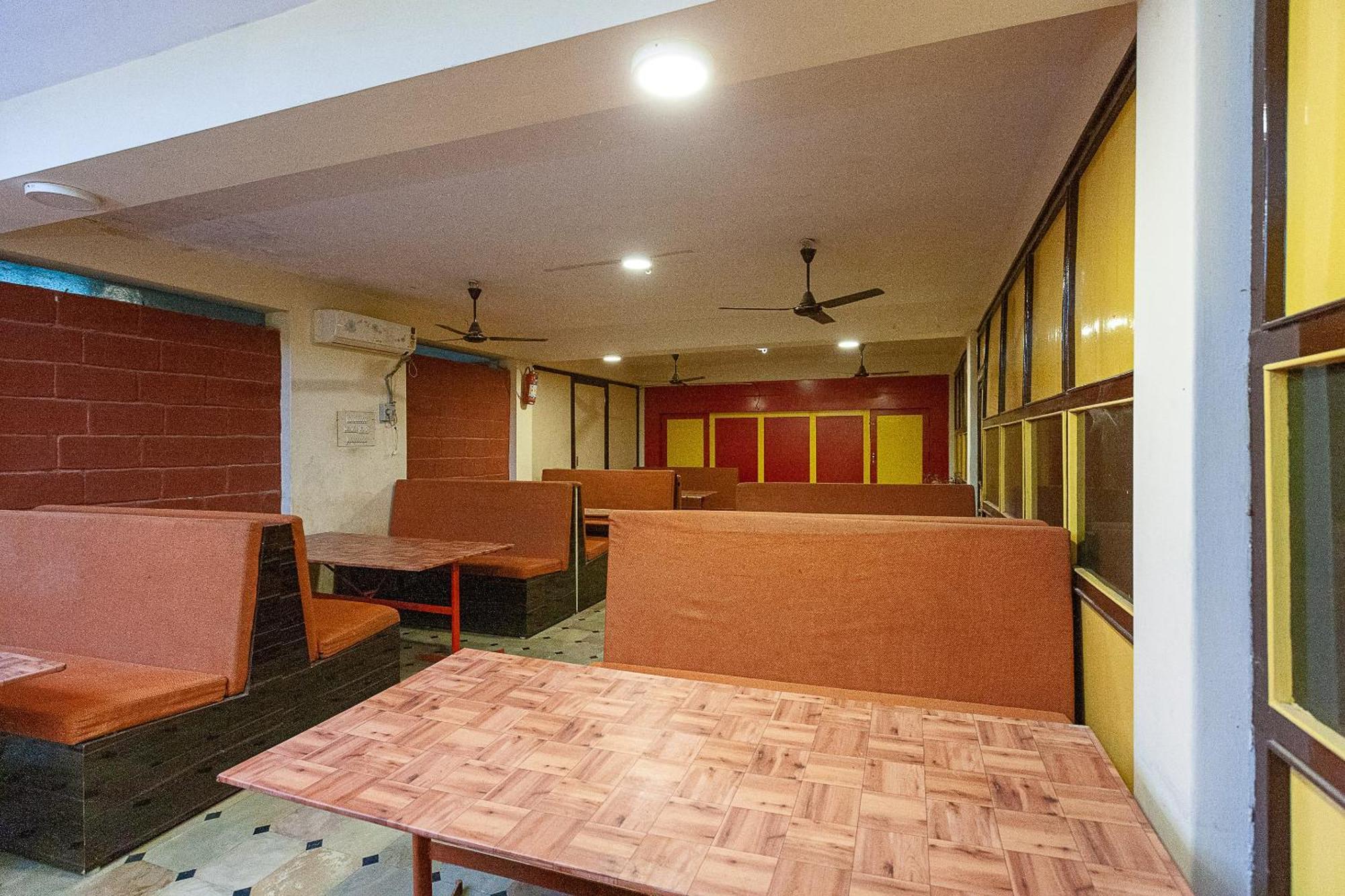 Collection O Ammayi Hotels & Resorts Tiruvannāmalai Exteriér fotografie