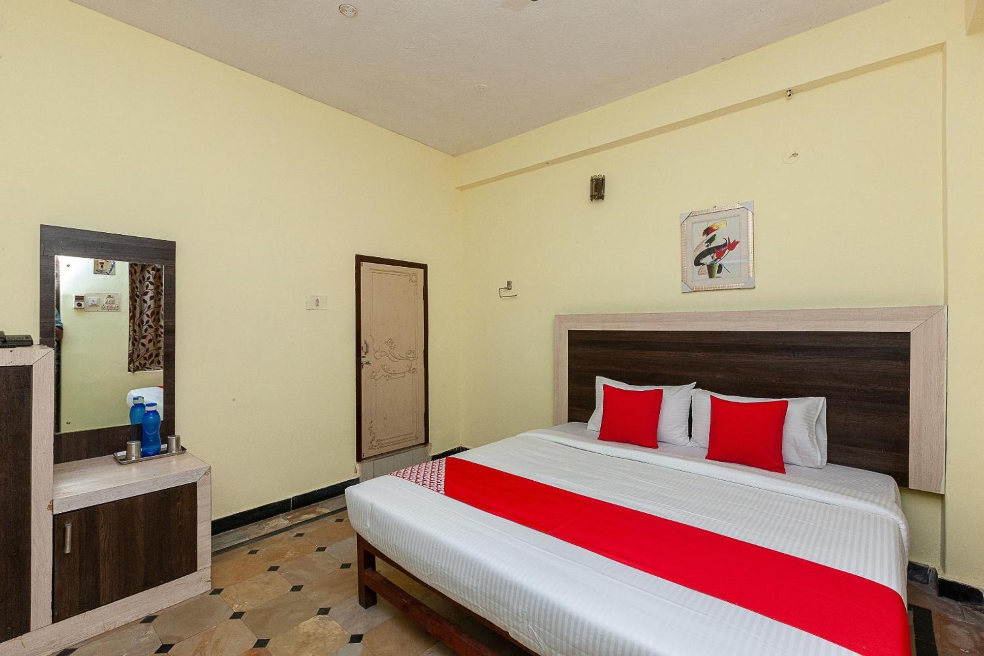 Collection O Ammayi Hotels & Resorts Tiruvannāmalai Exteriér fotografie